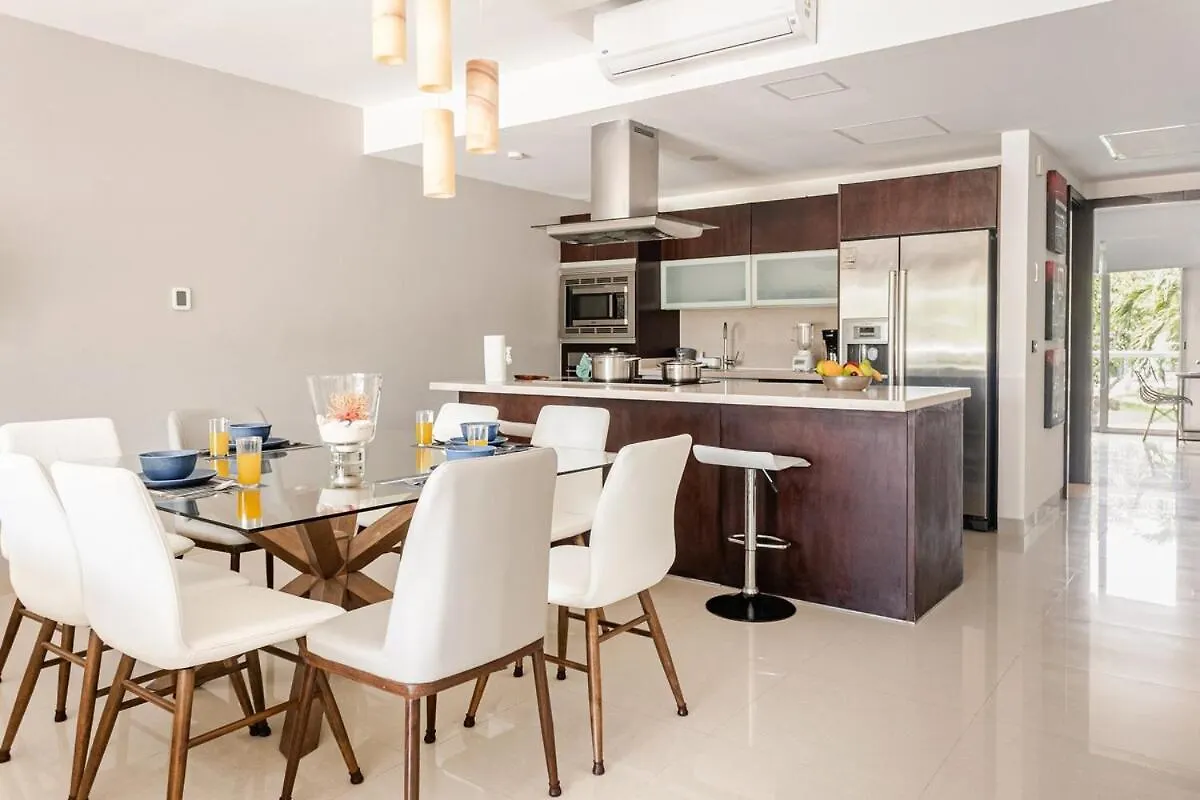Apartmán Condo Beach Front 2Br 3Bath Family Big Pool Jacuzzi Tenis Gym Spa Playa del Carmen