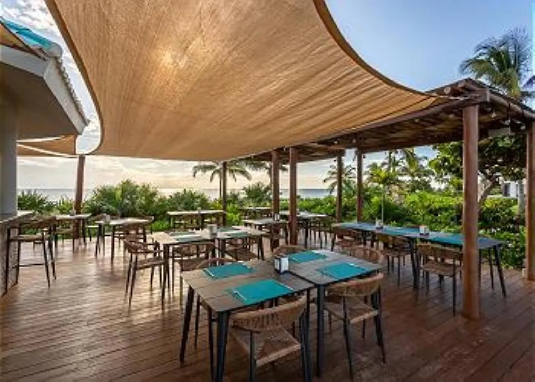 Condo Beach Front 2Br 3Bath Family Big Pool Jacuzzi Tenis Gym Spa Playa del Carmen 0*,  Mexiko