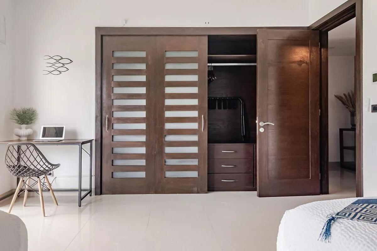 Condo Beach Front 2Br 3Bath Family Big Pool Jacuzzi Tenis Gym Spa Playa del Carmen Apartmán