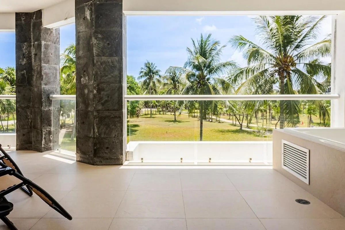 Condo Beach Front 2Br 3Bath Family Big Pool Jacuzzi Tenis Gym Spa Playa del Carmen