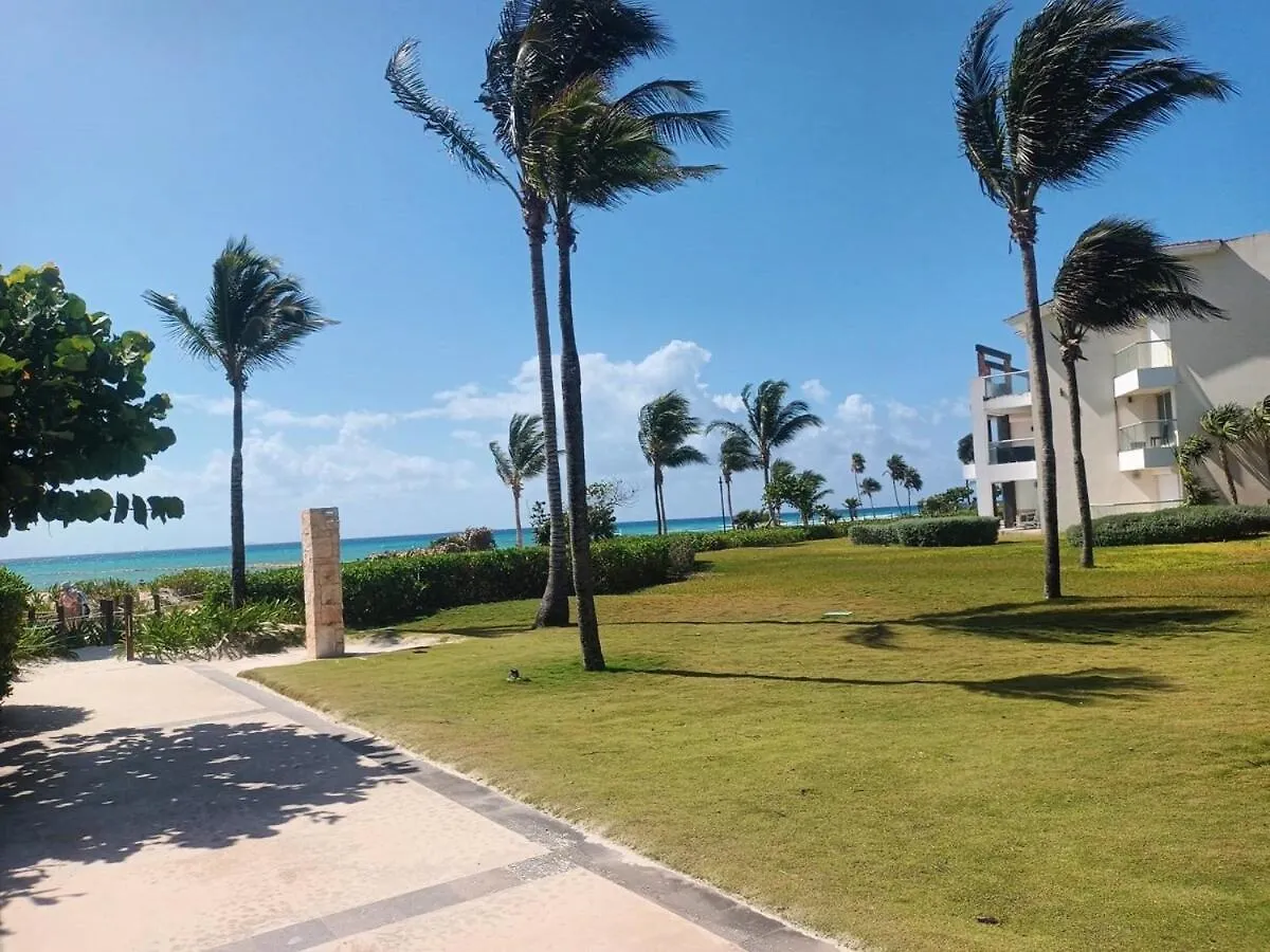 Condo Beach Front 2Br 3Bath Family Big Pool Jacuzzi Tenis Gym Spa Playa del Carmen