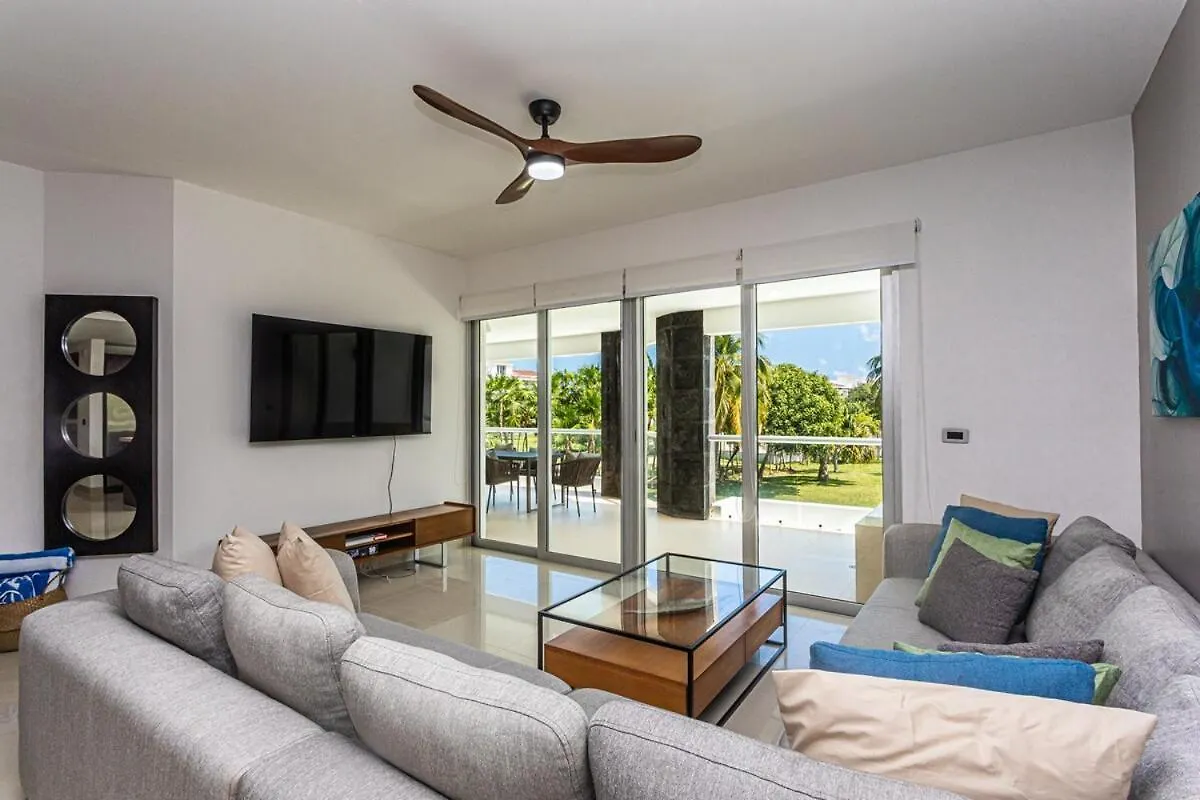 Condo Beach Front 2Br 3Bath Family Big Pool Jacuzzi Tenis Gym Spa Playa del Carmen